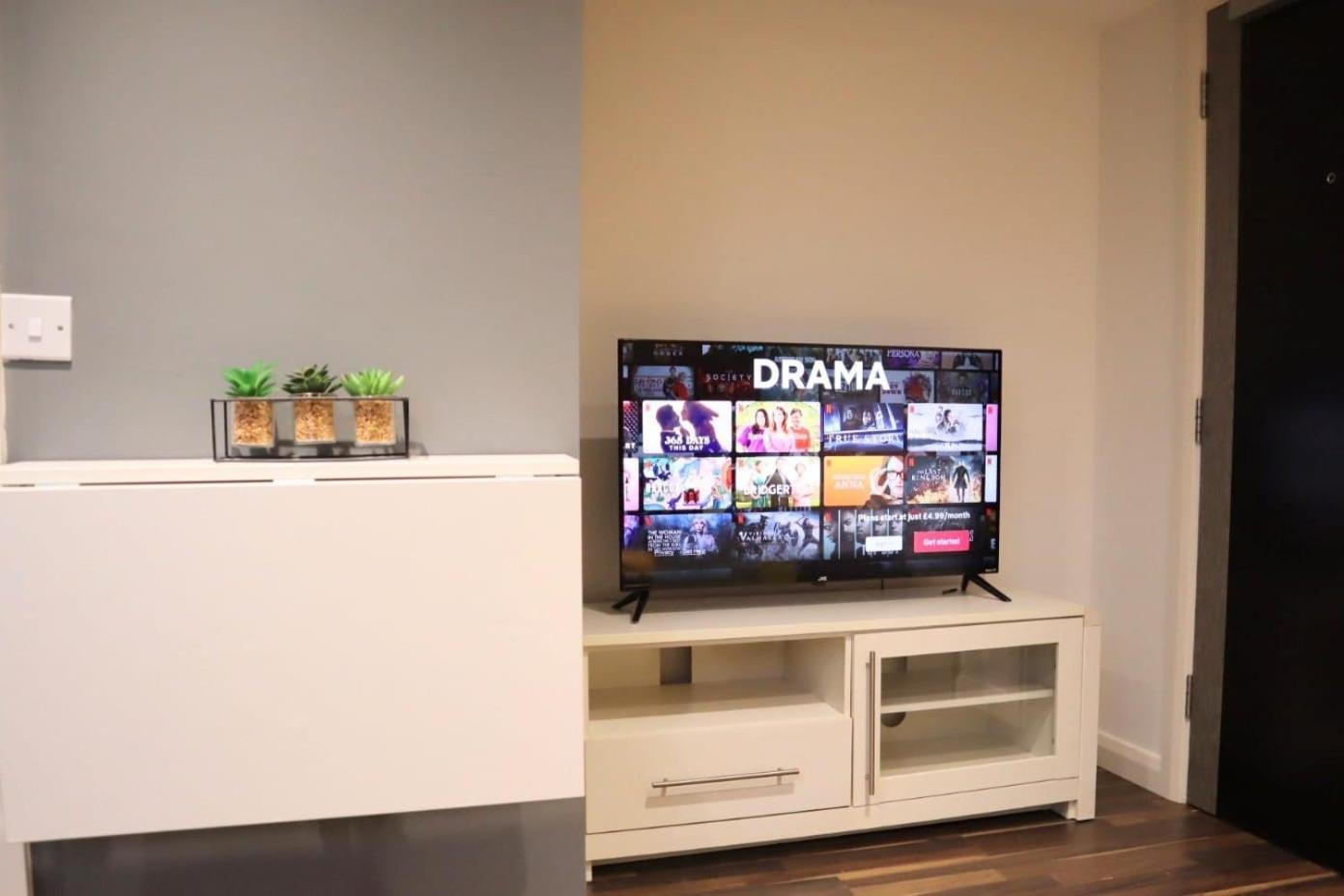 Chic & Trendy Studio Κάρντιφ Εξωτερικό φωτογραφία